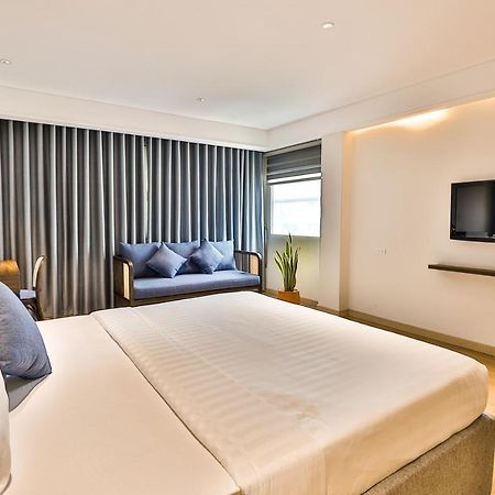 La Paix Sai Gon - Boutique Hotel Хошимин Экстерьер фото